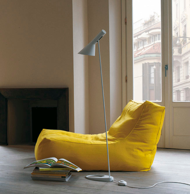 Zoe design Lievore Altherr Molina, VERZELLONI VERZELLONI Salones modernos Salas y sillones