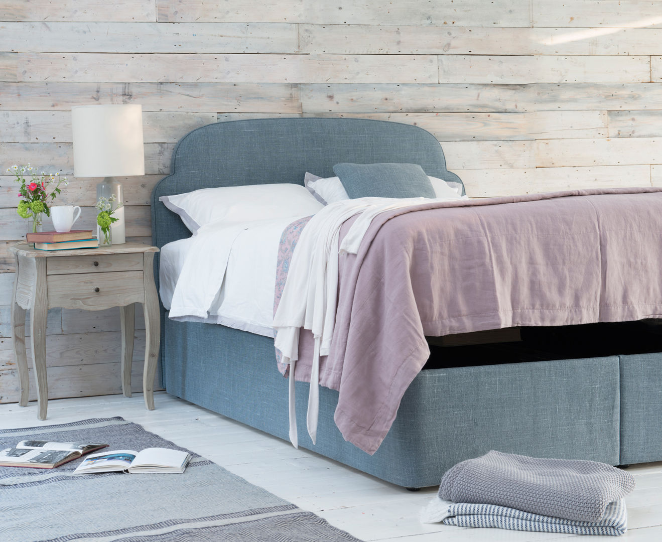 Shortbread Headboard homify Kamar Tidur Modern Beds & headboards