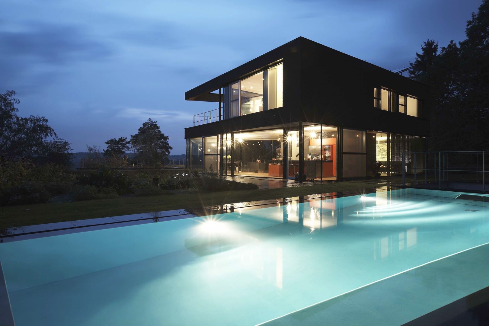 House HU, CONIX RDBM Architects CONIX RDBM Architects บ้านและที่อยู่อาศัย