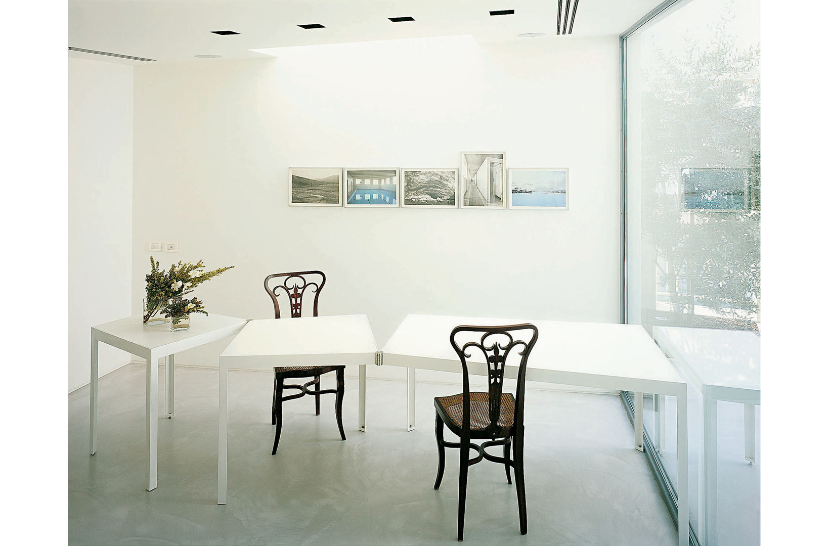 Penthouse con patio, 8&A Architetti 8&A Architetti 모던스타일 다이닝 룸 테이블