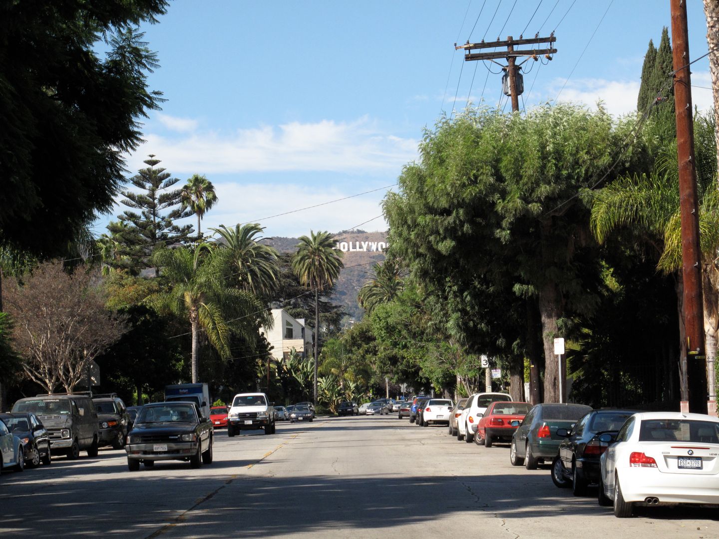 under the hollywood sign Studio Pan Maisons modernes