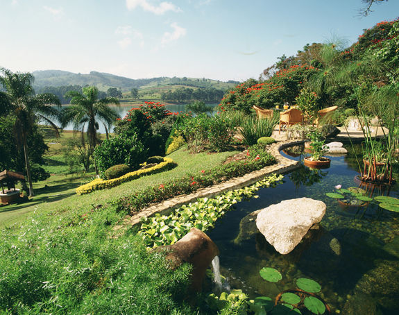 Fazenda JP - Bragança Paulista - SP., Eduardo Luppi Paisagismo Ltda. Eduardo Luppi Paisagismo Ltda. Jardines de estilo rústico