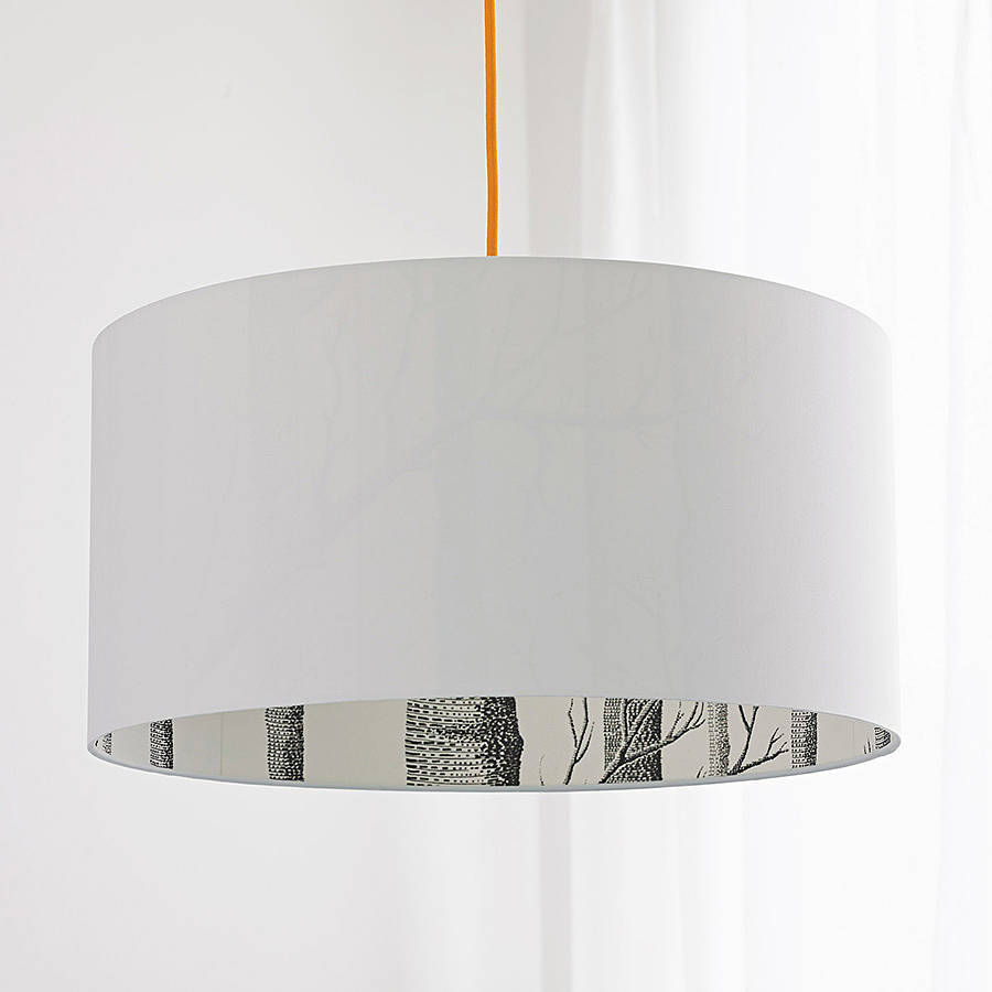 The Woods Silhouette Lampshade in Crisp White love frankie Salas de estar minimalistas Iluminação