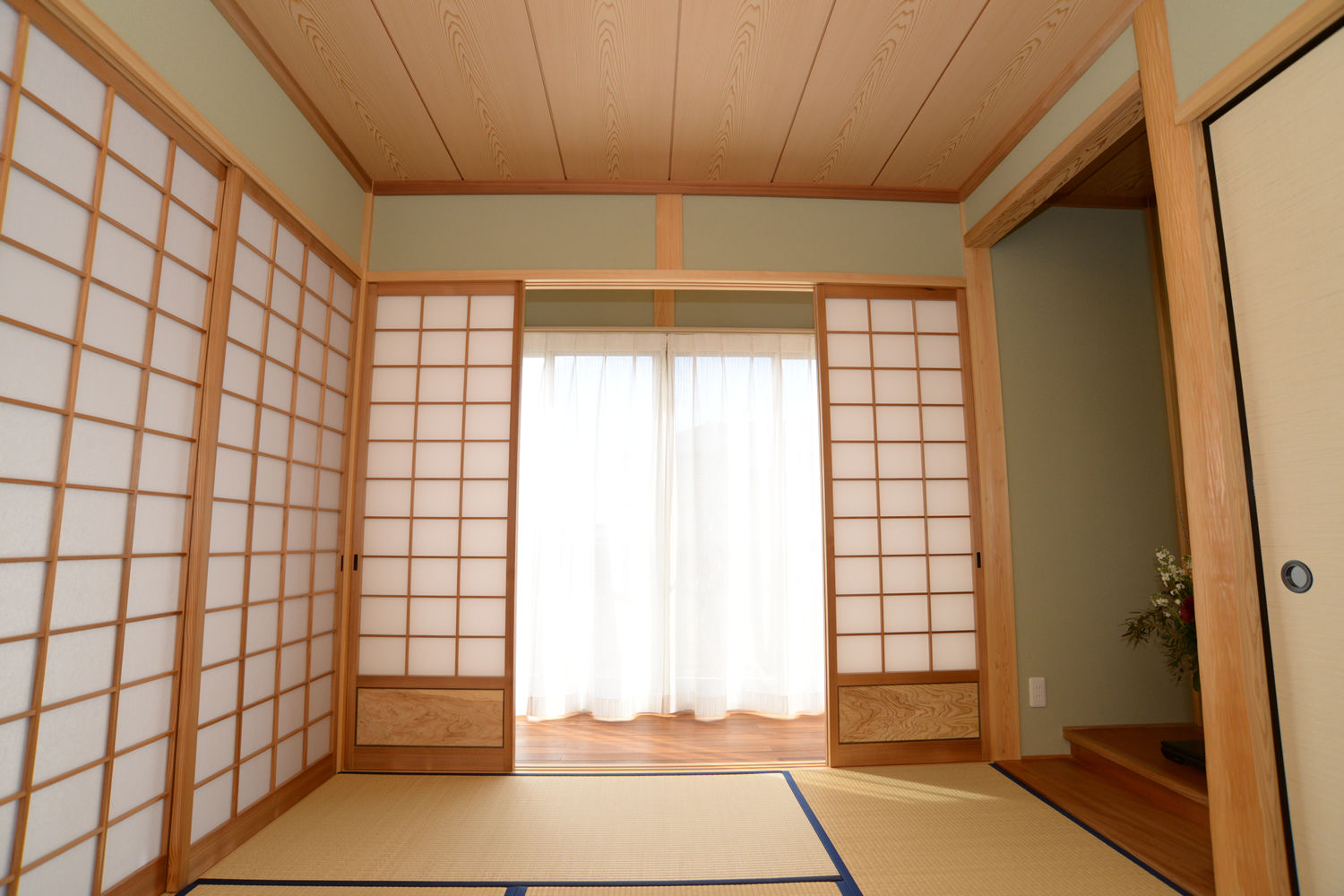 諏訪山の家, 鈴木住建 鈴木住建 房子