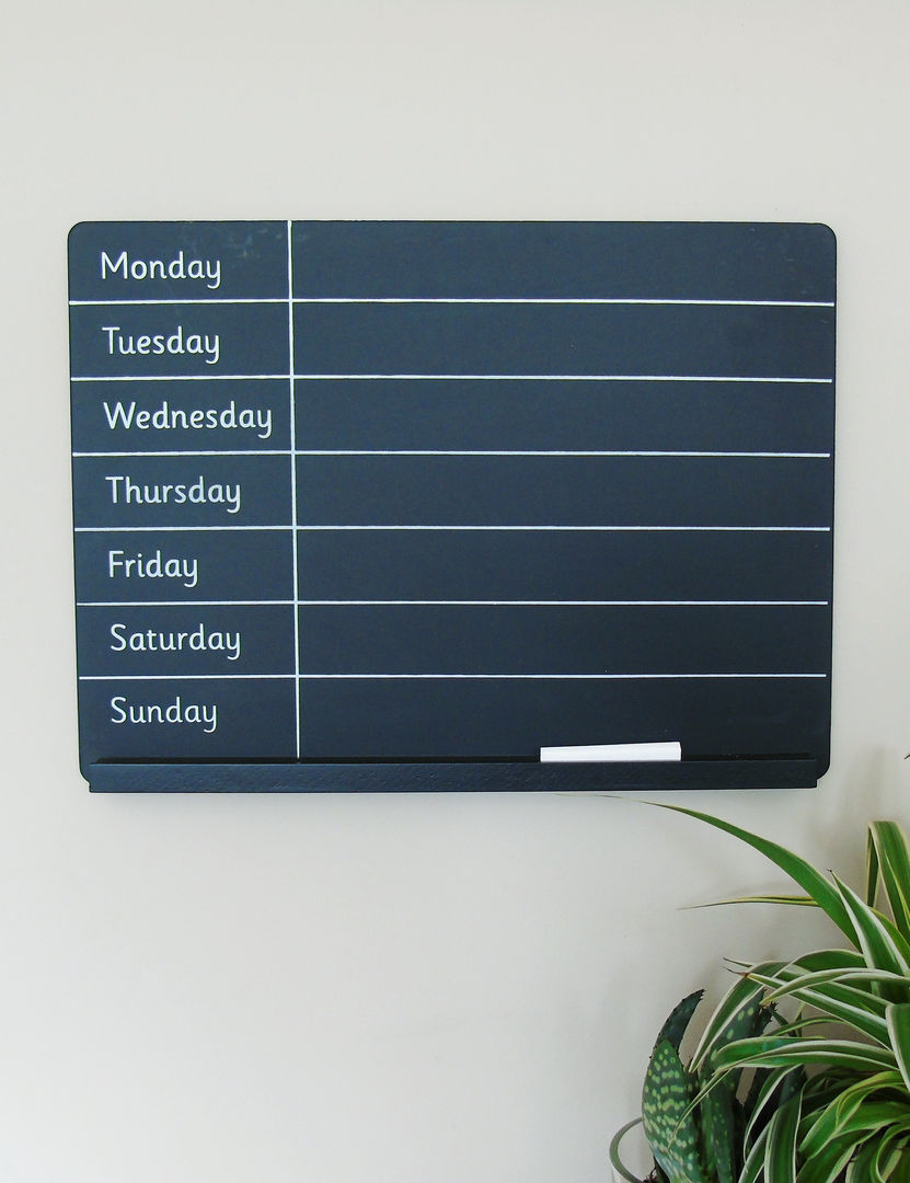 Chalkboard Weekly Planner homify 房子 配件與裝飾品