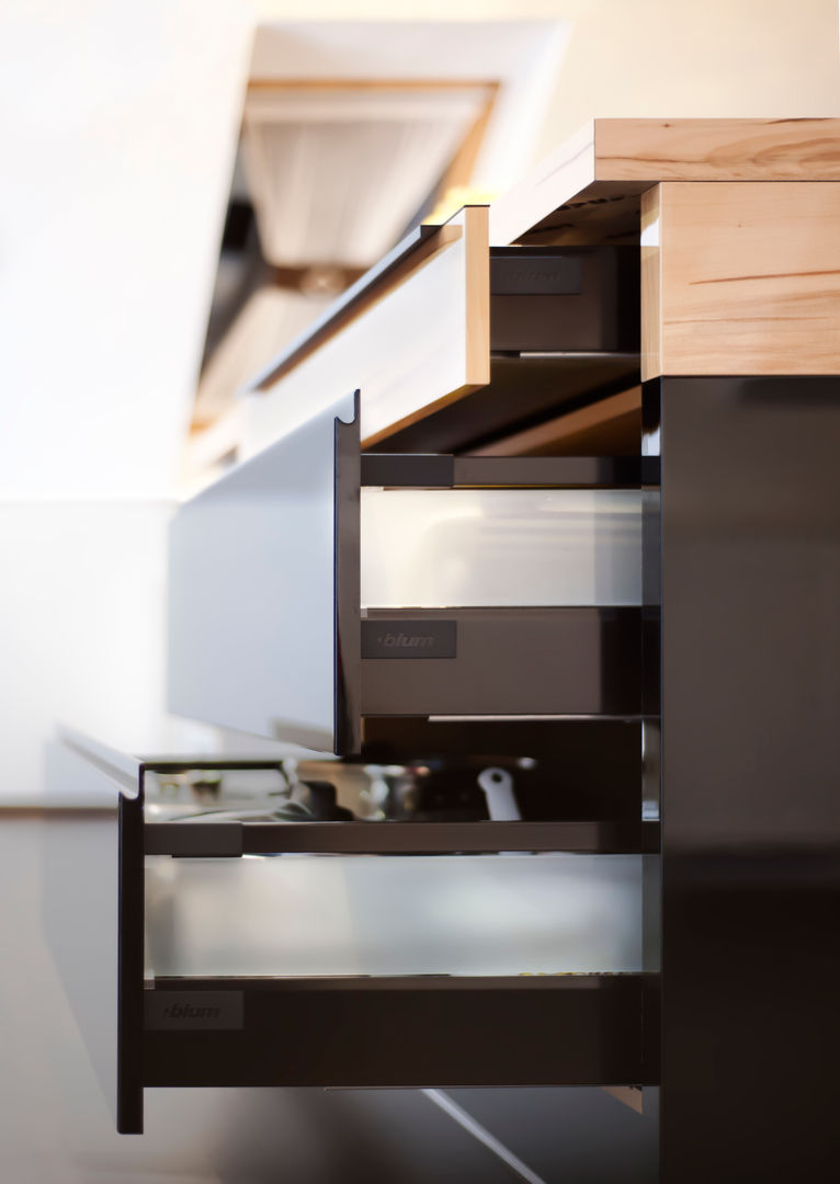 homify 現代廚房設計點子、靈感&圖片 儲櫃