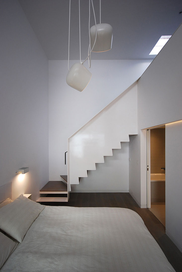 Feature Staircase homify Moderner Flur, Diele & Treppenhaus