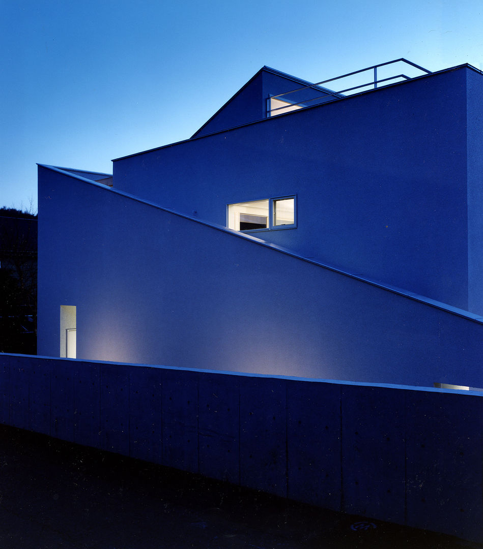 House in Yurigaoka, 久保田章敬建築研究所 久保田章敬建築研究所 Casas modernas: Ideas, diseños y decoración