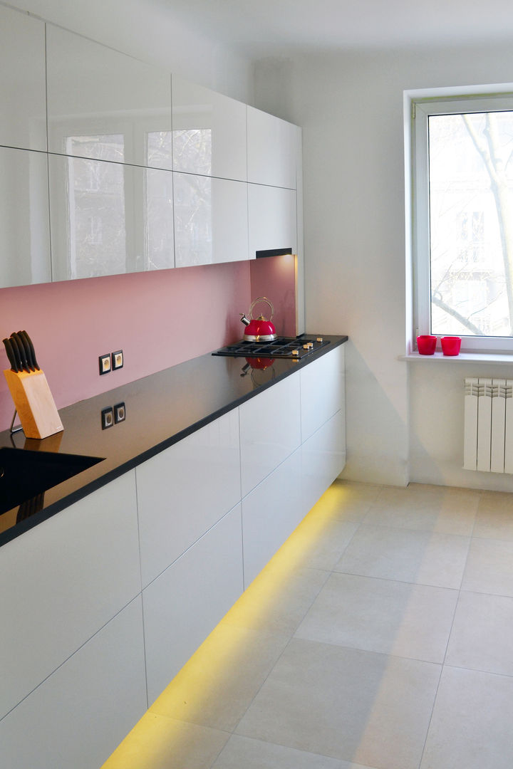 Simple and stylish shape homify Cucina minimalista