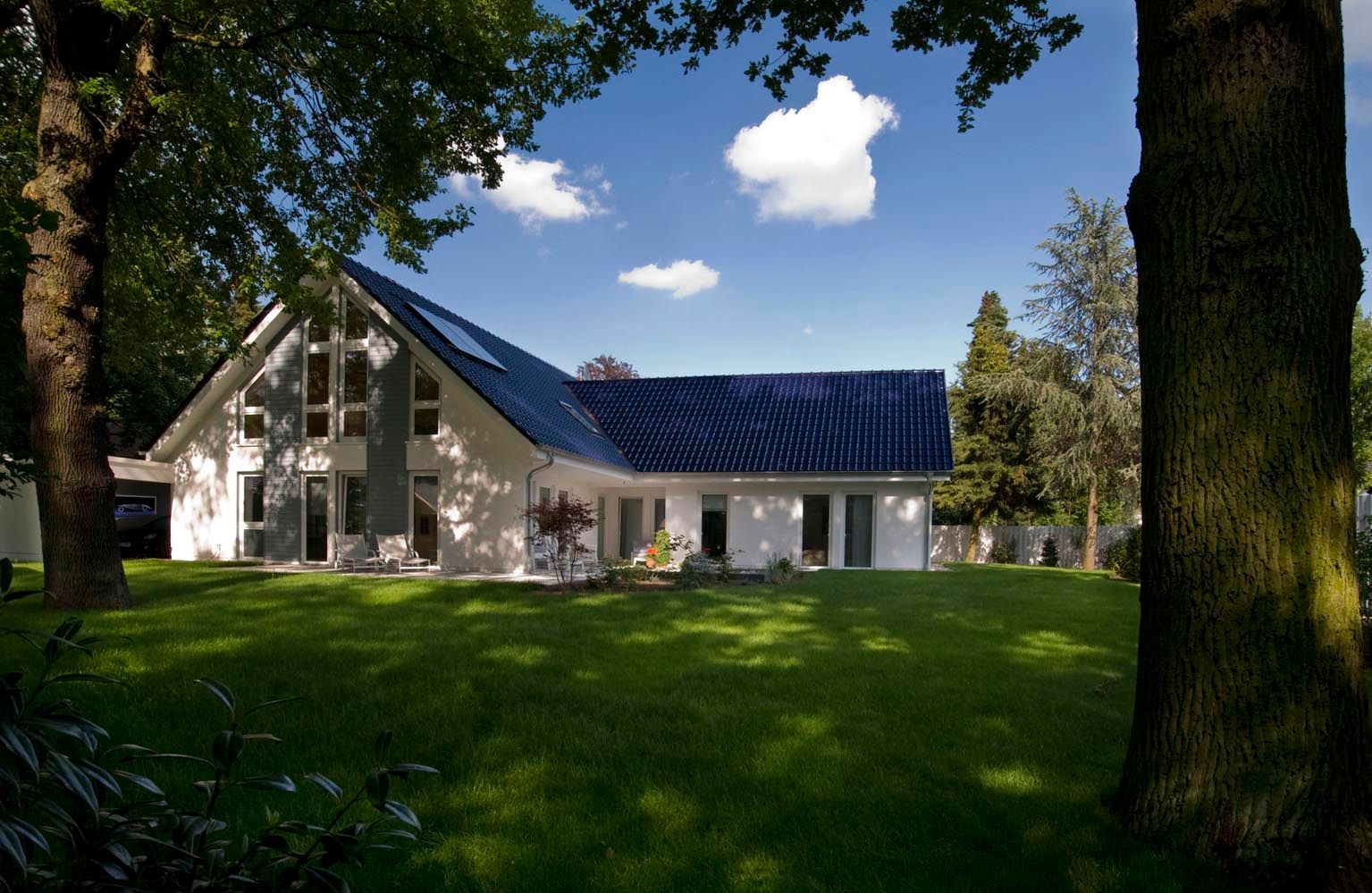 Villa für die zweite Lebenshälfte - Premiumqualität auf einer Ebene, Haacke Haus GmbH Co. KG Haacke Haus GmbH Co. KG Wiejskie domy