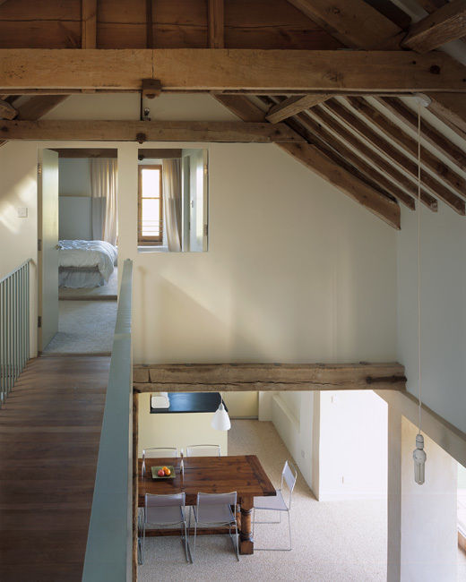 Quaker Barns, Hudson Architects Hudson Architects Classic style corridor, hallway and stairs