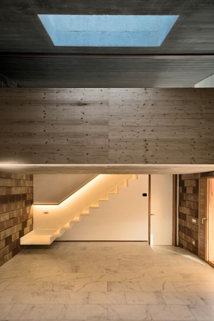 Casa S1, bellafilarquitectes bellafilarquitectes Country style corridor, hallway& stairs