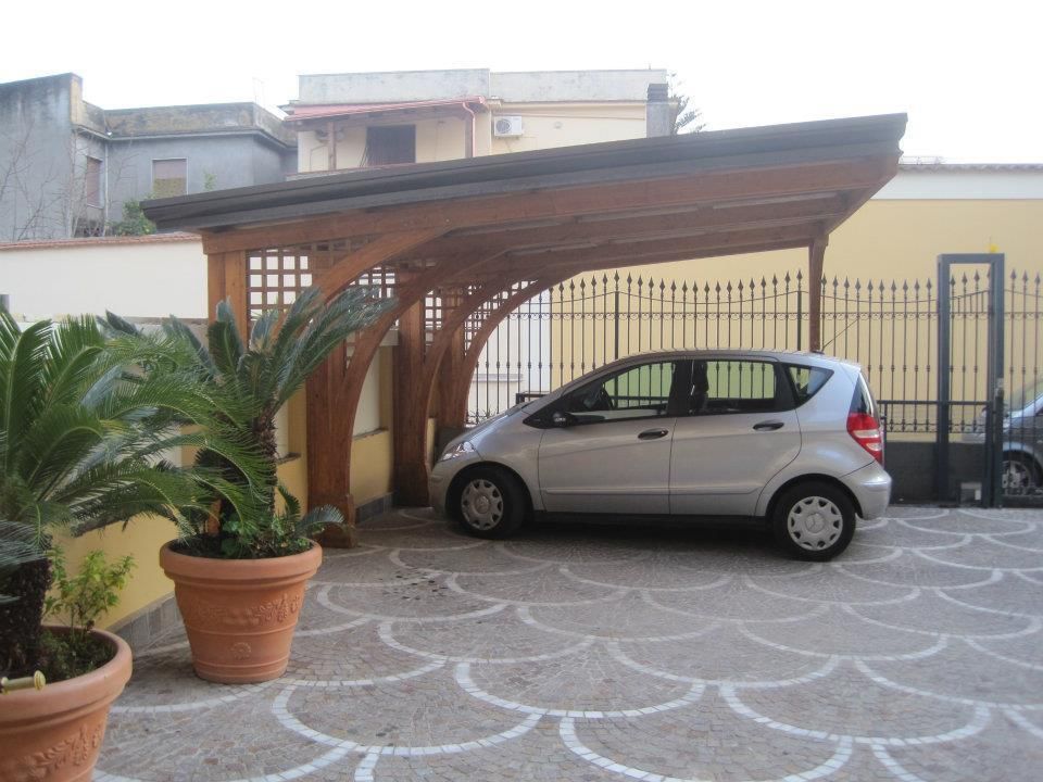 Copertura per auto , RicreArt - Italmaxitetto RicreArt - Italmaxitetto Mediterranean style garage/shed