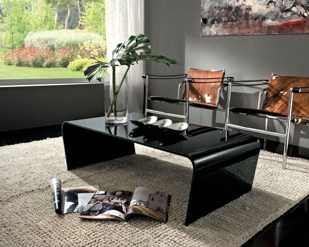 'Iris' glass coffee table by La Primavera homify Modern living room Side tables & trays