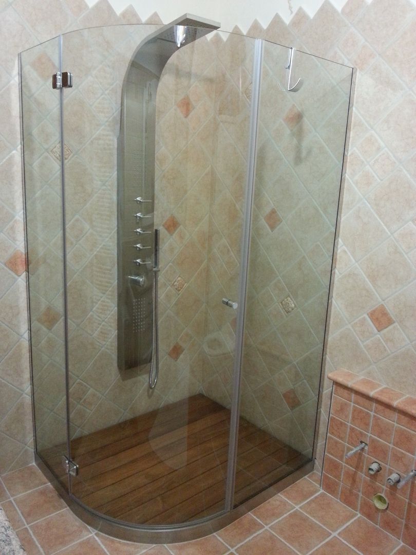 Box doccia curvi, SILVERPLAT SILVERPLAT Phòng tắm phong cách hiện đại Bathtubs & showers