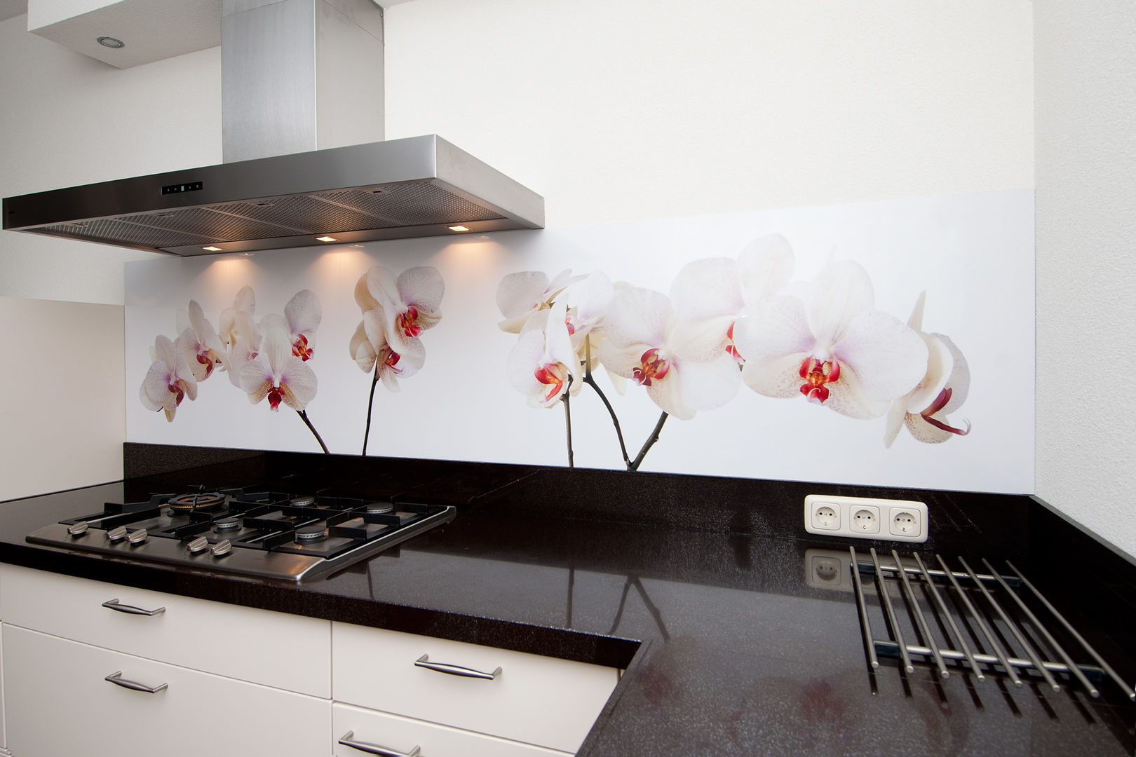 Keuken achterwand "Phalaenopsis" op Pimp Superior materiaal homify Rustieke keukens