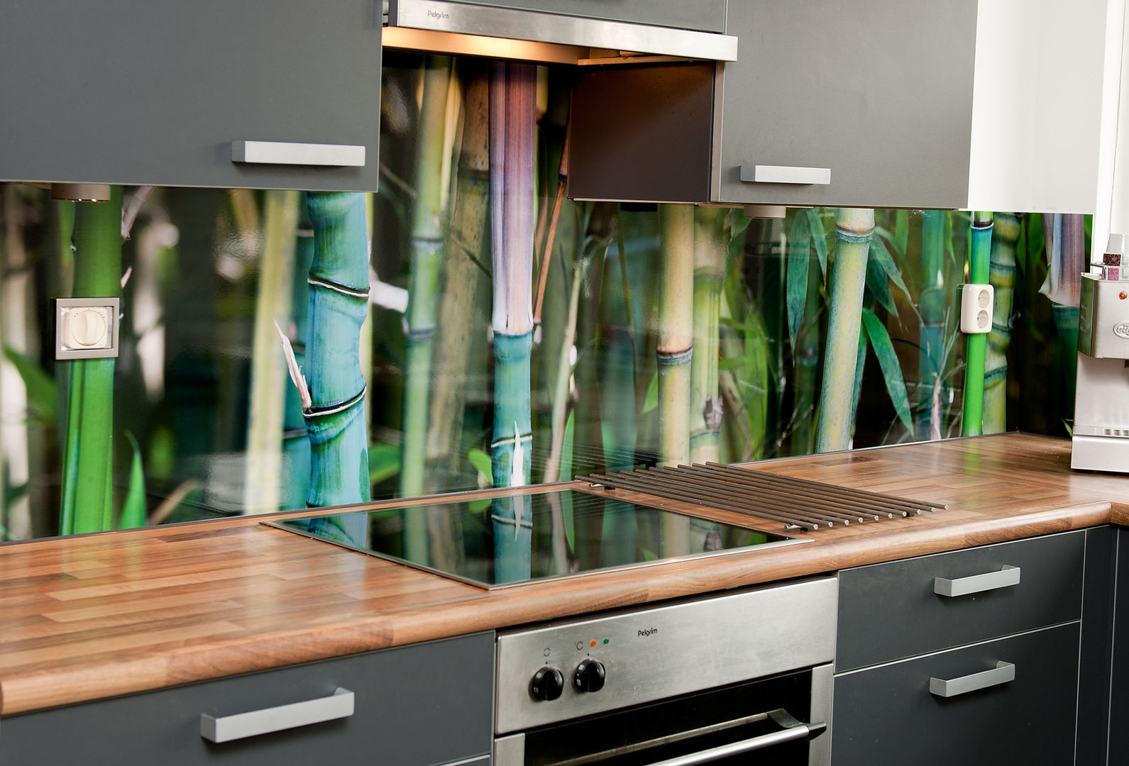 homify Modern kitchen