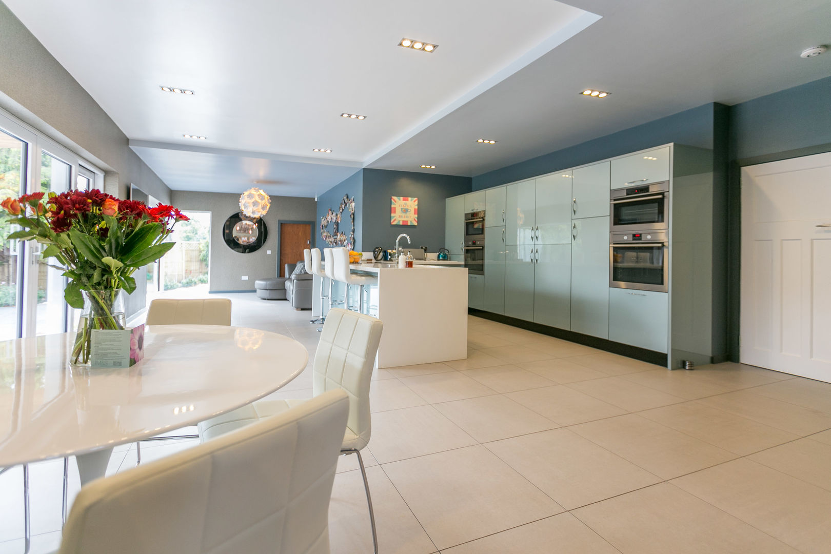 Beechwood SDA Architecture Ltd Modern kitchen