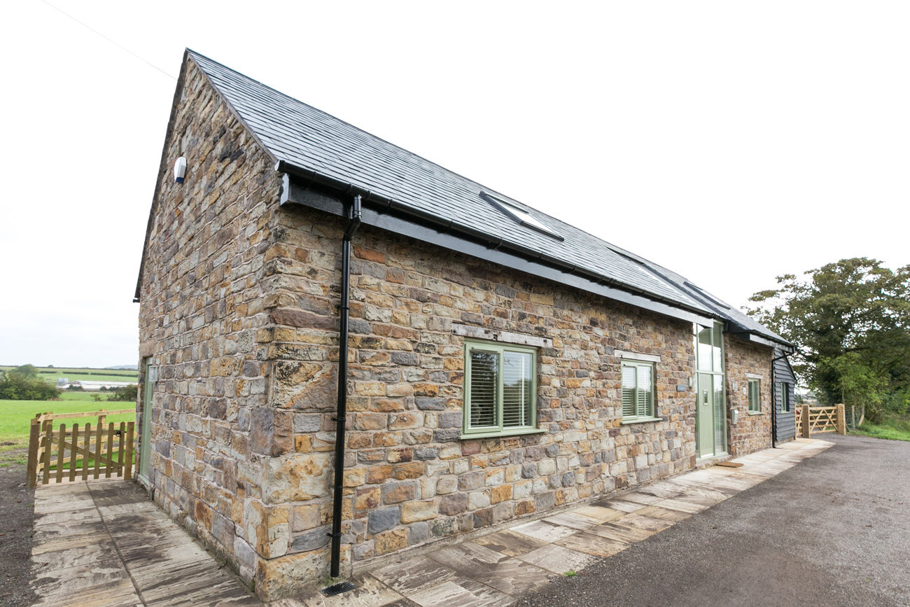 Freezeland Barn SDA Architecture Ltd Casas de estilo rural