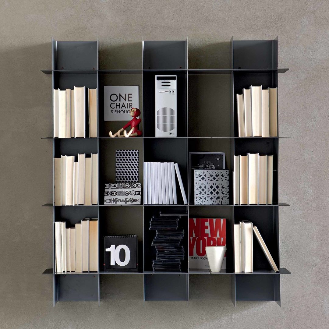 'Intrecci III' wall mounted bookcase by Santarossa homify Phòng khách Storage