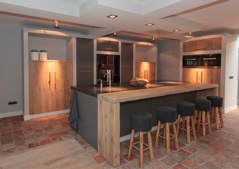 Open keuken, ruimte, licht - een keukeneiland biedt alle mogelijkhede, Thijs van de Wouw keuken- en interieurbouw Thijs van de Wouw keuken- en interieurbouw Cucina moderna