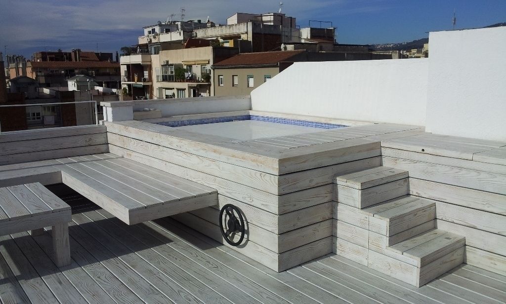 Reforma integral de un ático en Barcelona, CUADRAT PINEN ARQUITECTES CUADRAT PINEN ARQUITECTES Modern pool