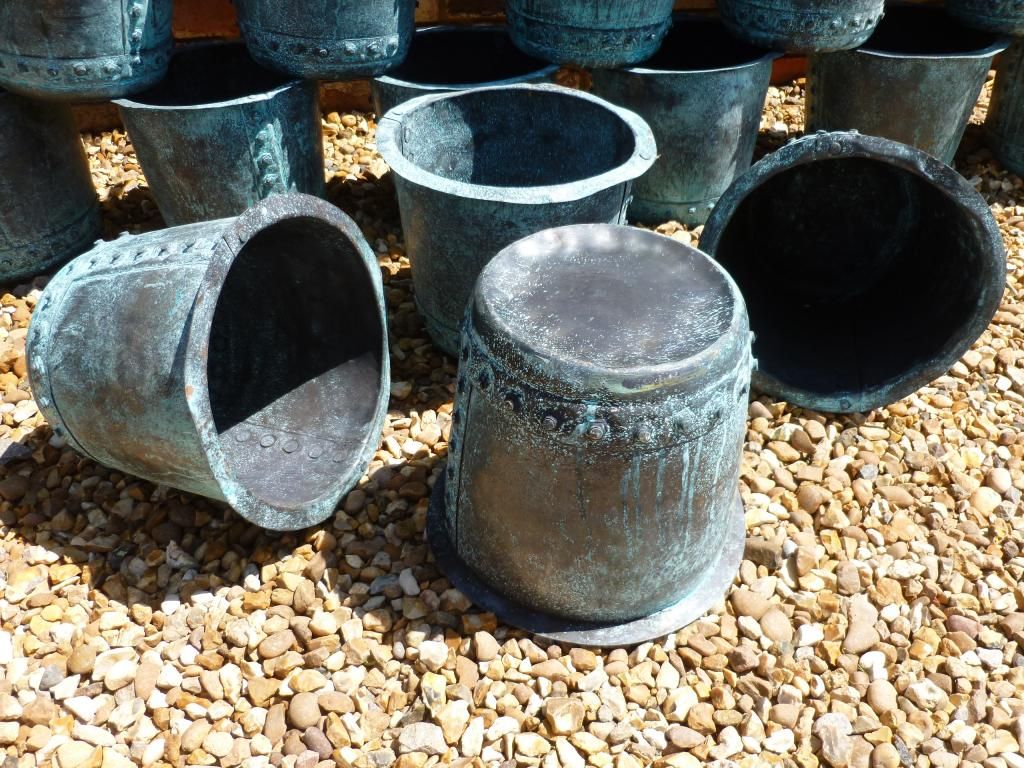 Hand Made Copper Garden Plant Pots UKAA | UK Architectural Antiques Salas de estar clássicas Metal Lareiras e acessórios