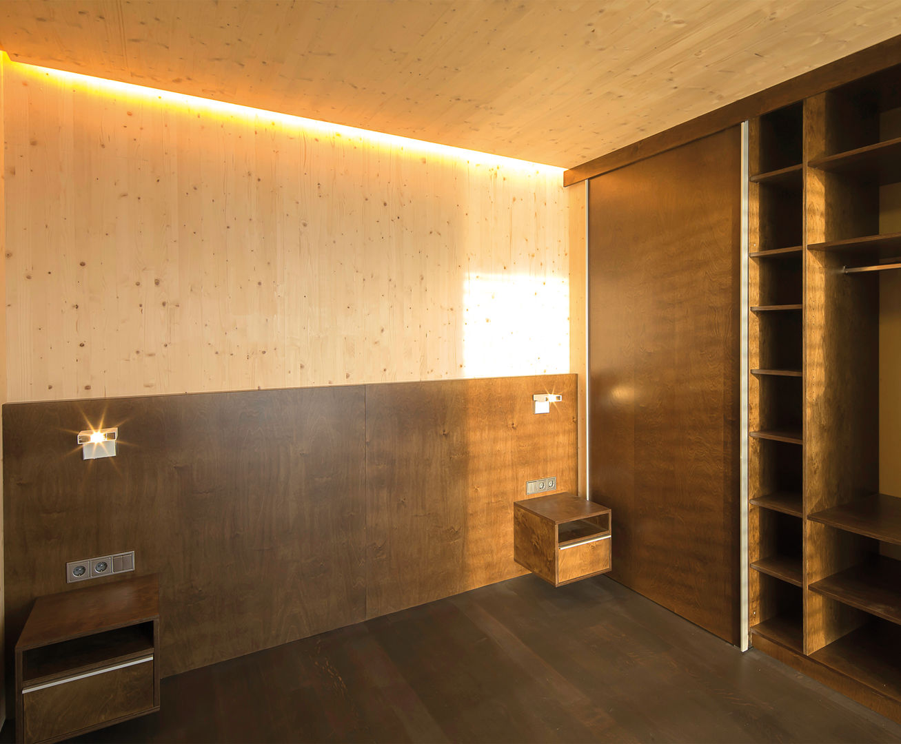 Moving House, Pilzarchitektur Pilzarchitektur Kamar Tidur Modern Wardrobes & closets