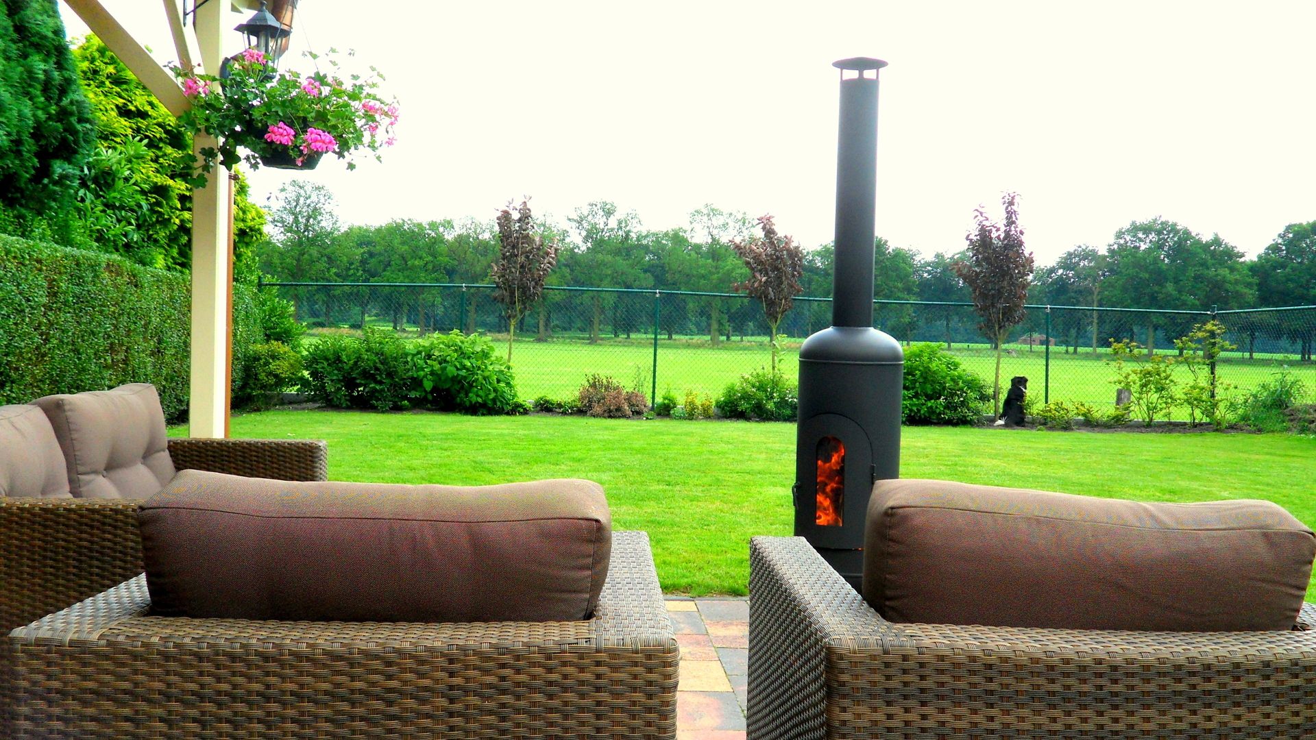 Tuinhaard, K&G Buitenleven K&G Buitenleven Industrial style garden Fire pits & barbecues