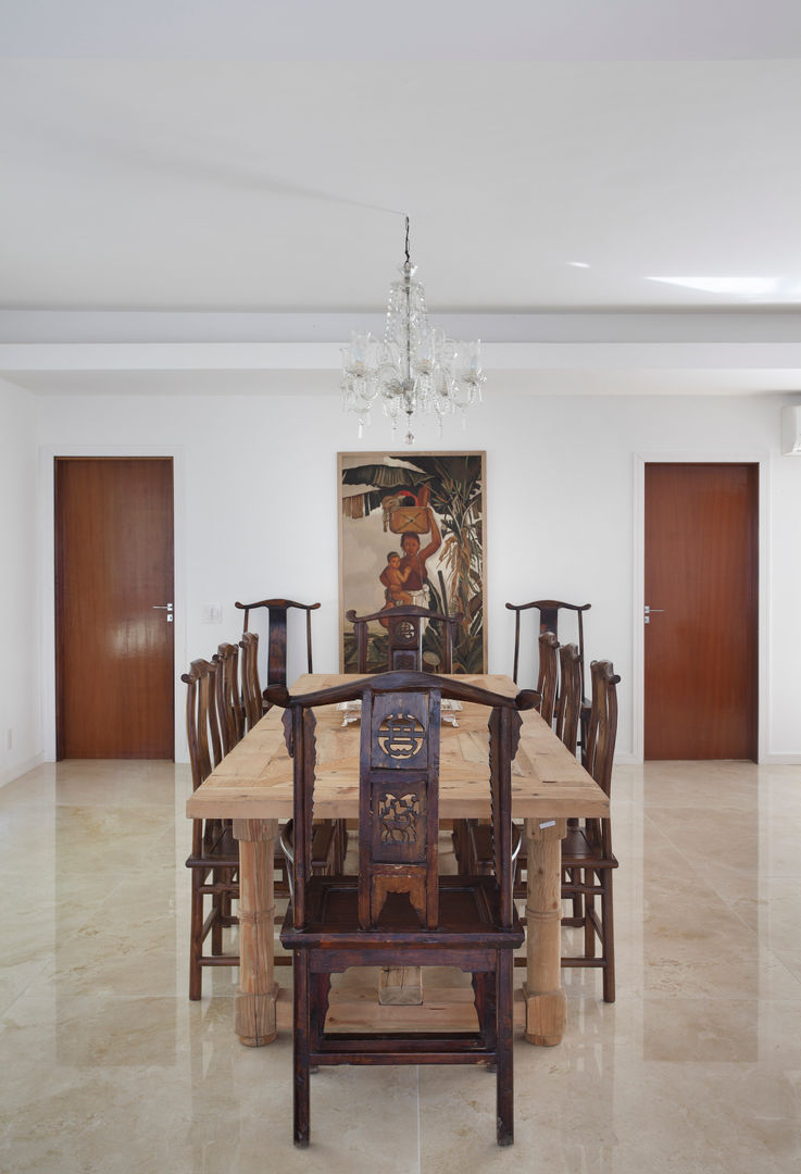 Casa na Gávea, Ricardo Melo e Rodrigo Passos Arquitetura Ricardo Melo e Rodrigo Passos Arquitetura Dining room