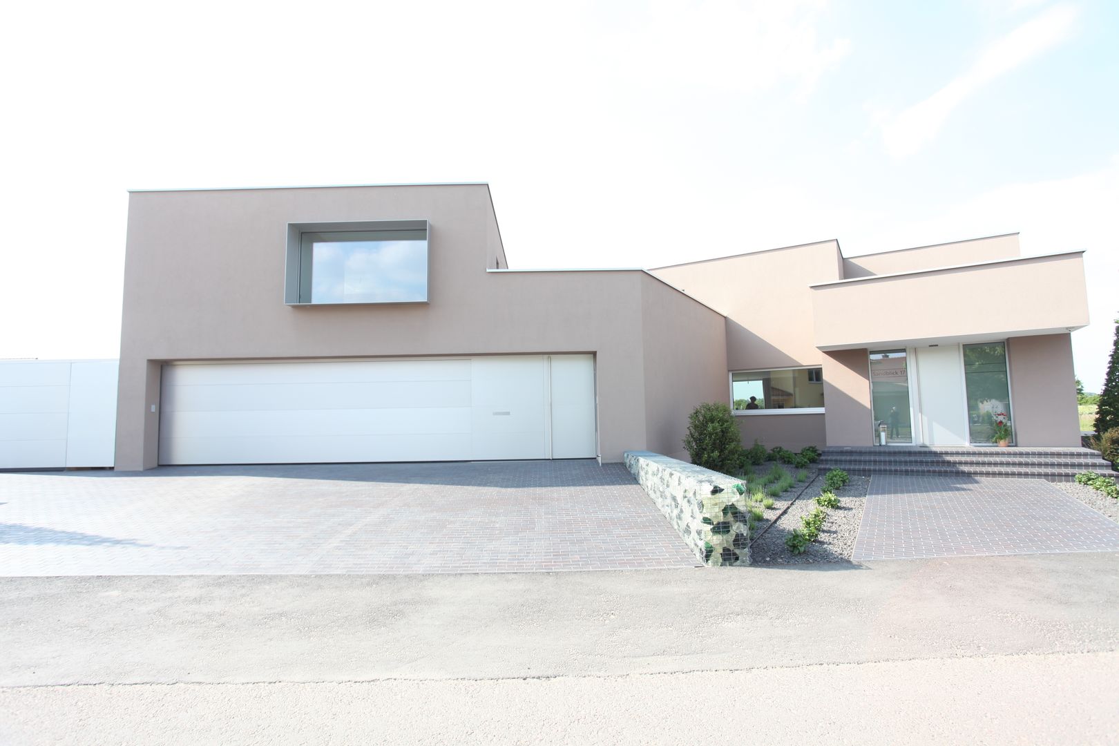 Einfamilienhaus mit grosser Eck- Glas- Fassade, Neugebauer Architekten BDA Neugebauer Architekten BDA Casas de estilo minimalista