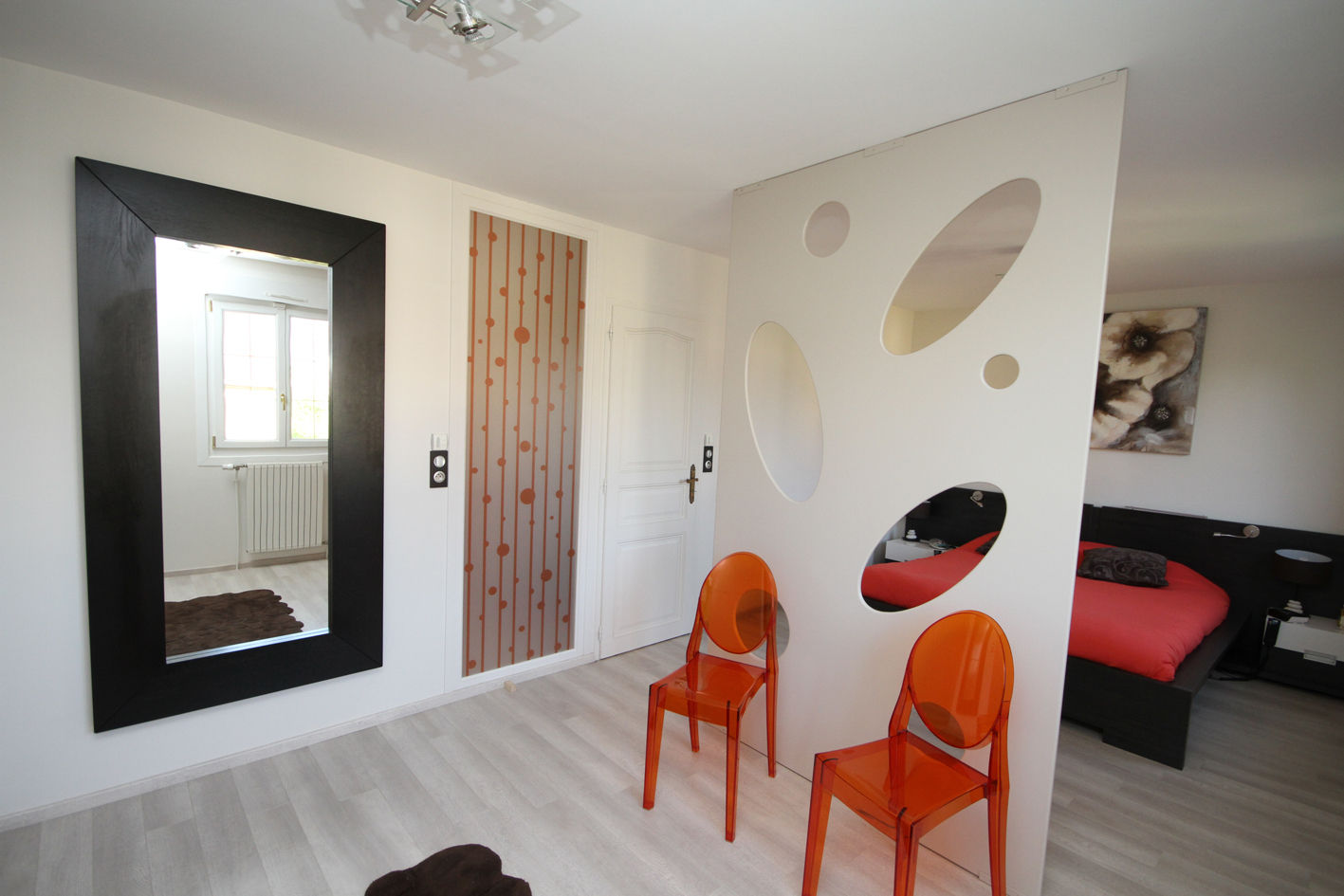 Suite parentale avec dressing, Agence C+design - Claire Bausmayer Agence C+design - Claire Bausmayer Modern Yatak Odası