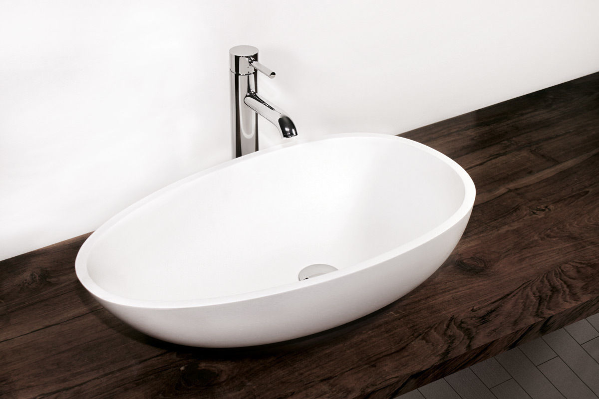 homify Modern Bathroom Sinks