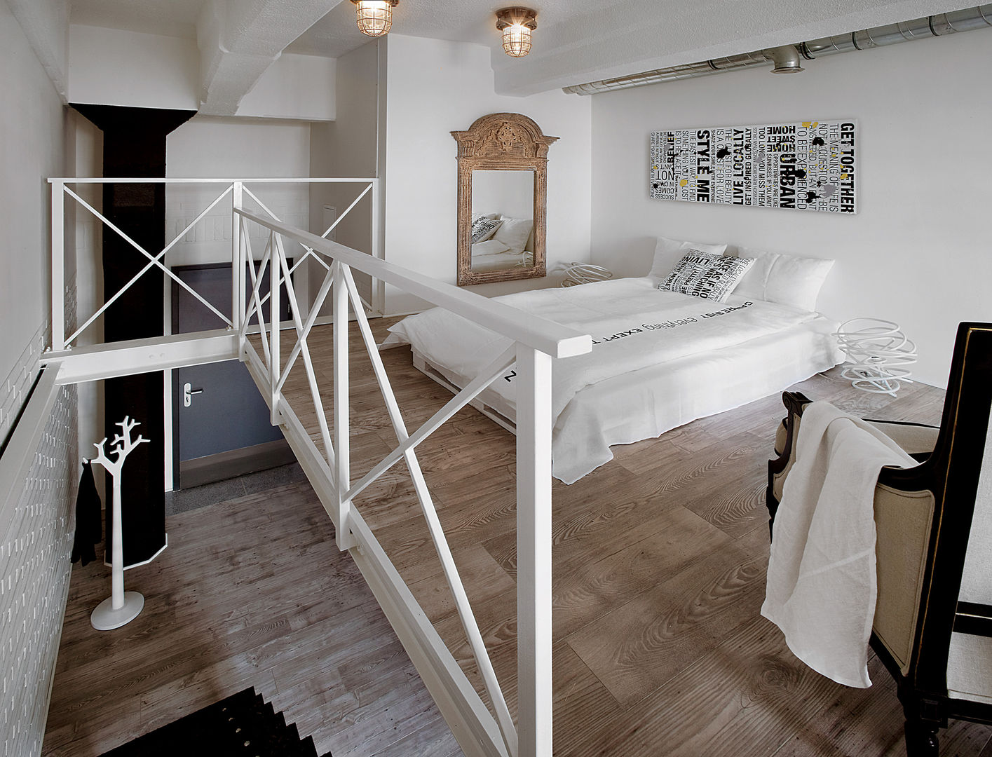 Biały loft, justyna smolec architektura & design justyna smolec architektura & design 모던스타일 침실