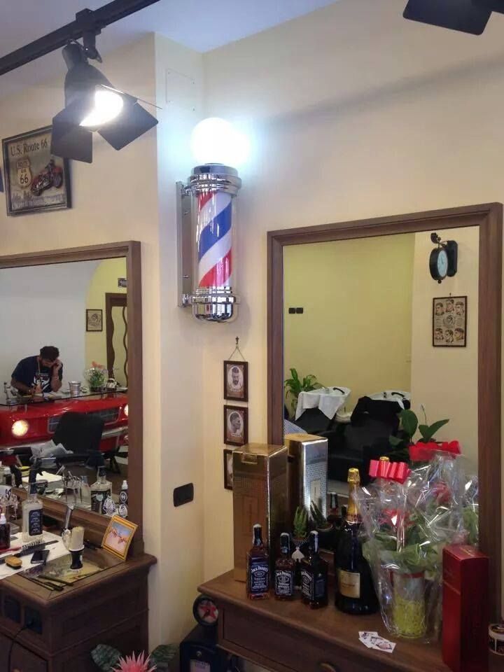 The Barber's Shop, AMNstudio AMNstudio Spazi commerciali Negozi & Locali commerciali
