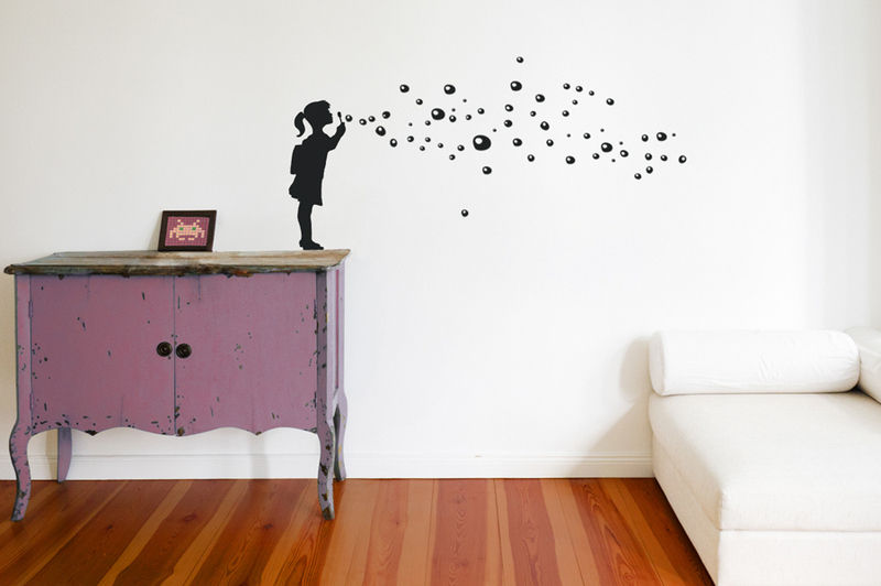 BANKSY STREETART: coole Wandsticker, Urban ART Berlin Urban ART Berlin Eclectic style living room