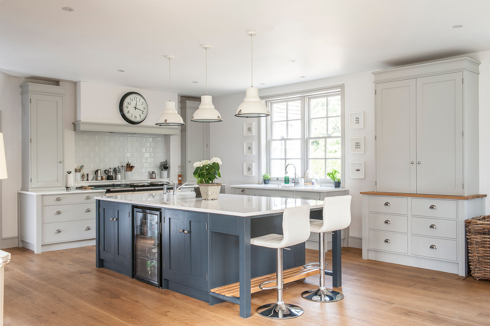 Timeless Greys Rencraft Classic style kitchen Wood Wood effect