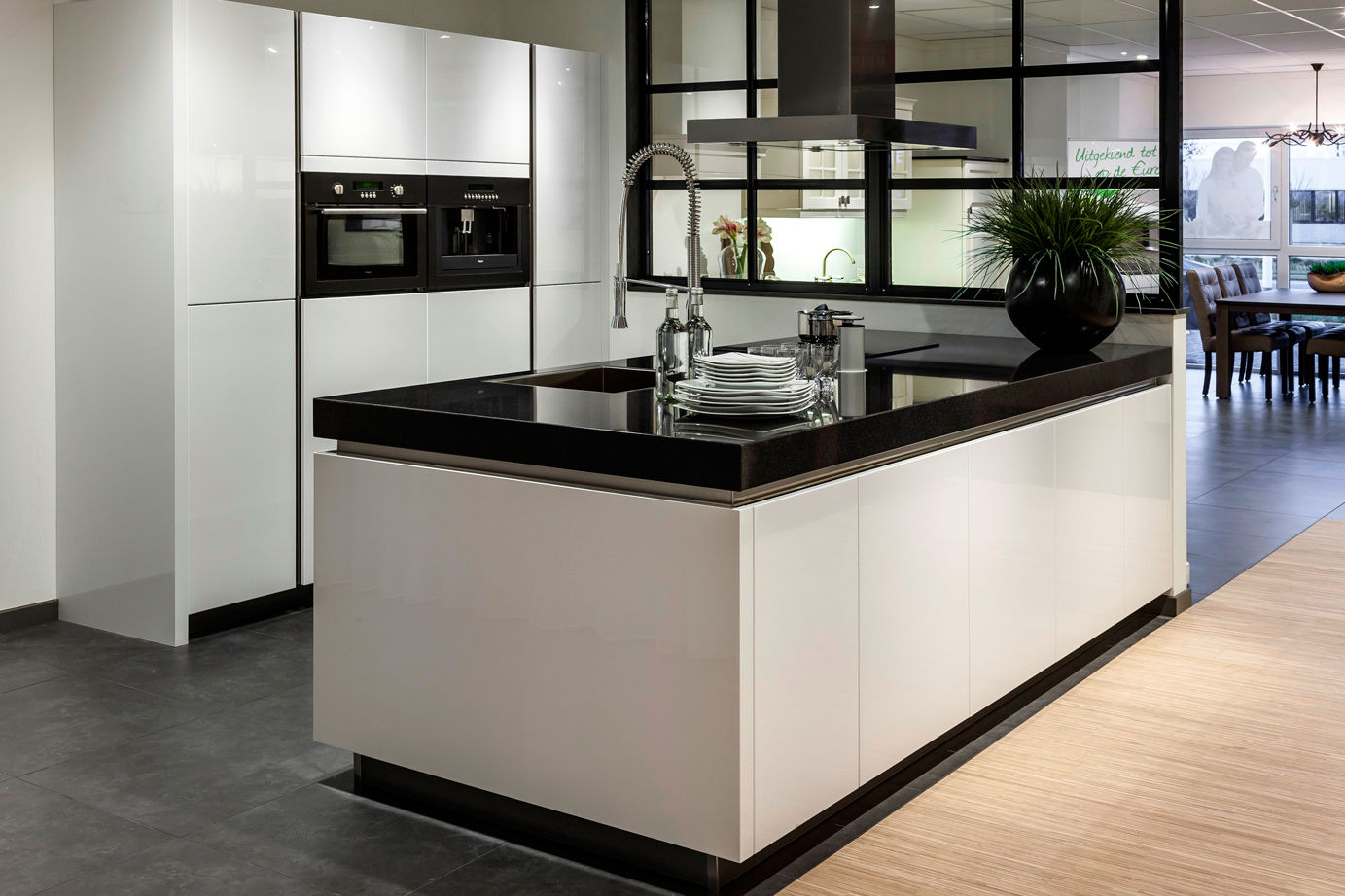 homify Modern kitchen Bench tops