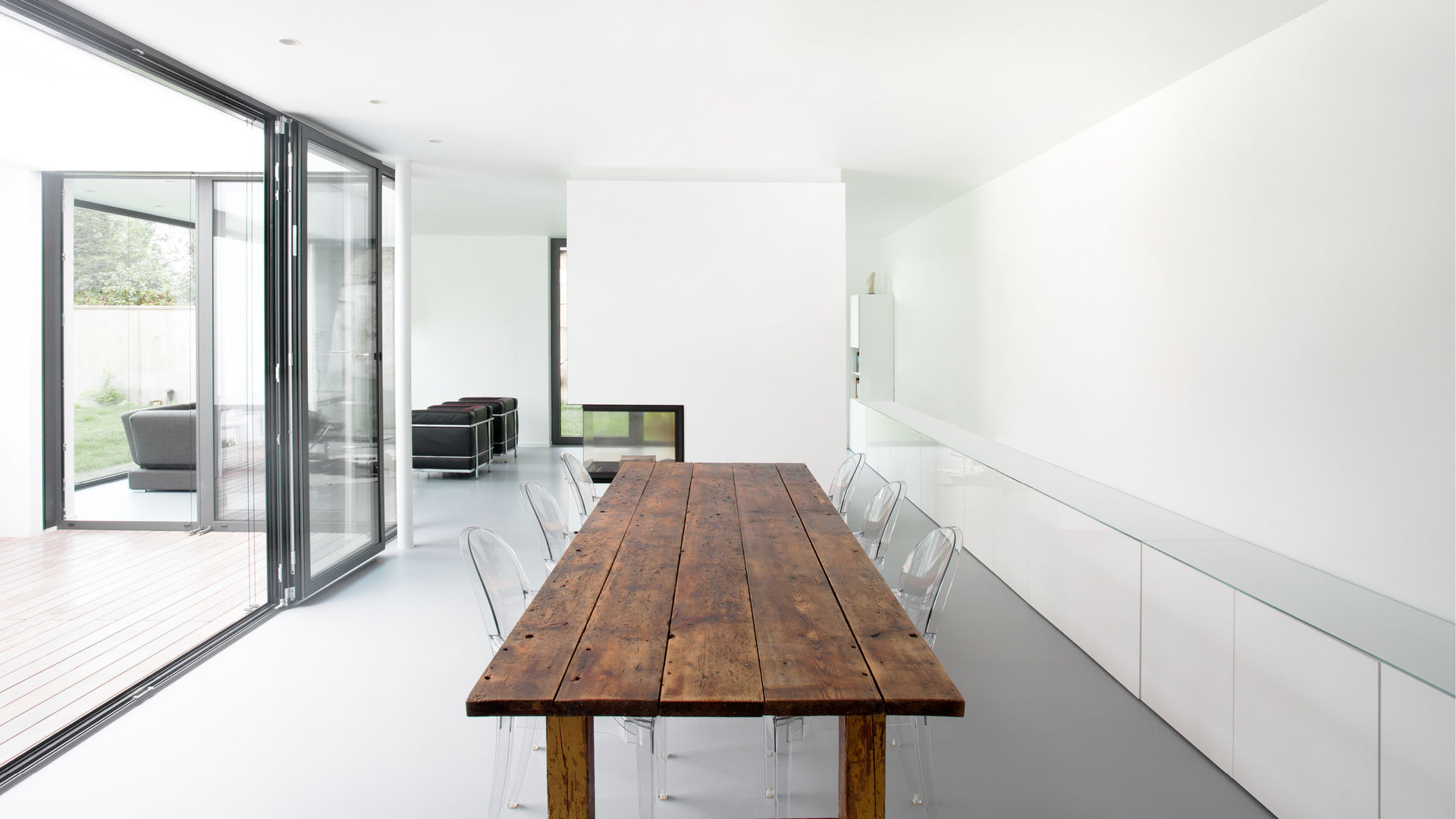 F6 Wohnhaus, steimle architekten steimle architekten モダンデザインの ダイニング