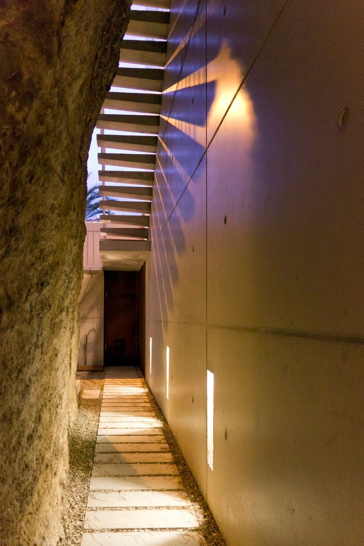 Vivienda "Mirando al mar soñé", Ascoz Arquitectura Ascoz Arquitectura Minimalist corridor, hallway & stairs