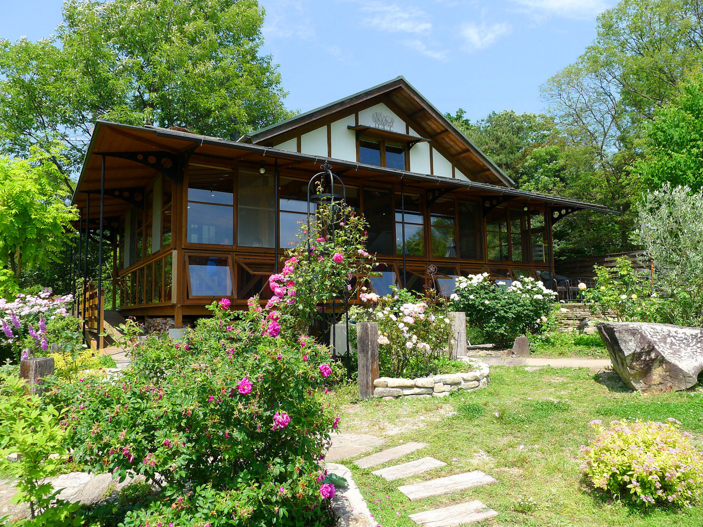 La Province, 風建築工房 風建築工房 Casas de estilo escandinavo