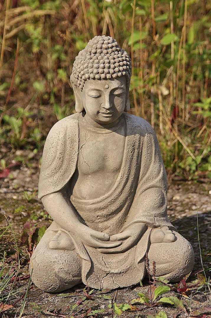 Sitzender Buddha, meditiert Steinfiguren Horn Asiatischer Garten Accessoires und Dekoration