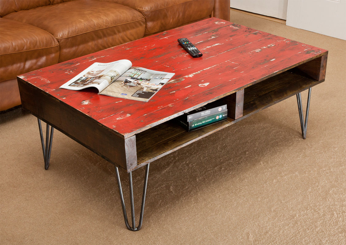 Harper Coffee Table, swinging monkey designs swinging monkey designs Salas de estar industriais Bancadas e bandejas