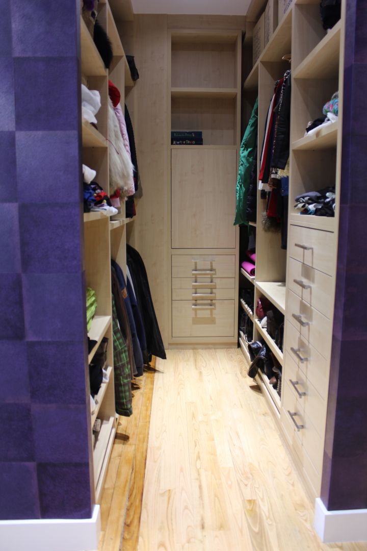 Vivienda en Madrid barrio de Salamanca, CASTSHINE CASTSHINE Minimalist dressing room Storage