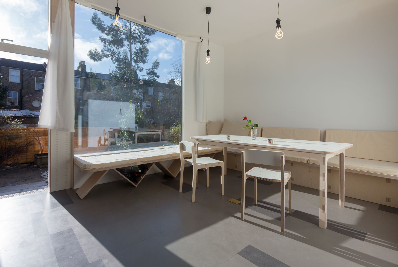 House of Trace, TSURUTA ARCHITECTS TSURUTA ARCHITECTS Minimalist dining room