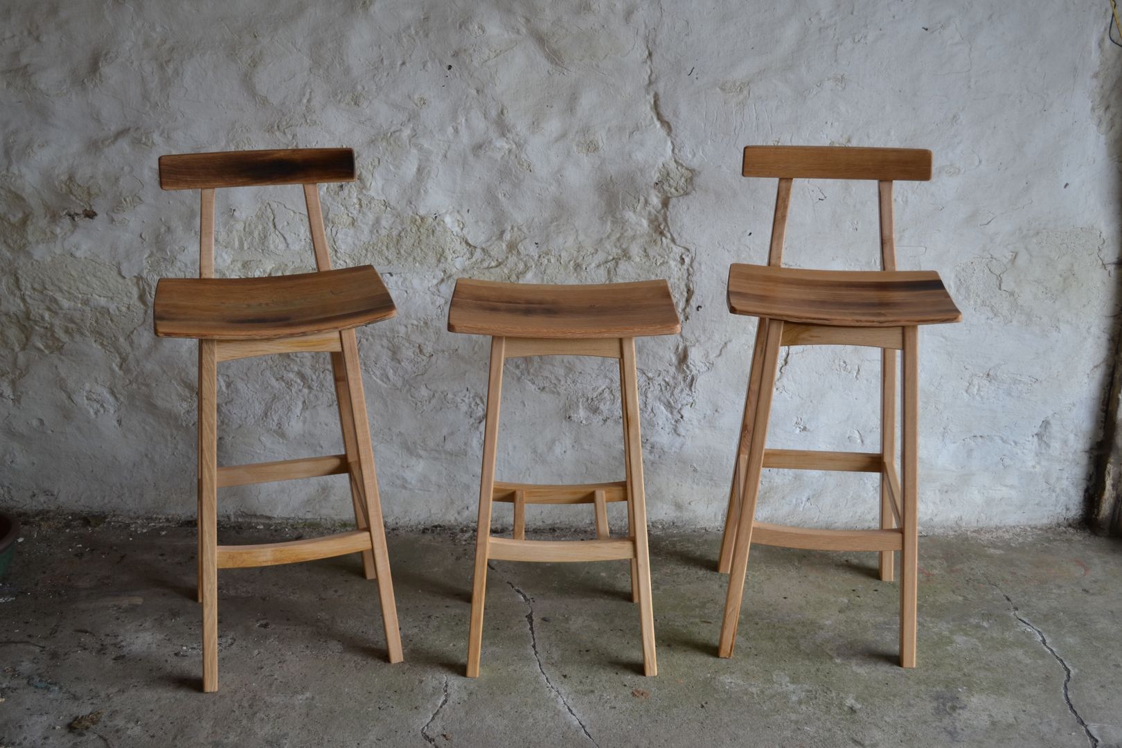 'Blend' Whisky barrel stool, Clachan Wood Clachan Wood Cocinas de estilo moderno Mesas y sillas