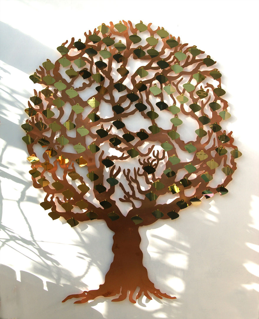 The Love Tree - Donor Tree & Fundraising Plaques homify Rustic style garden Accessories & decoration