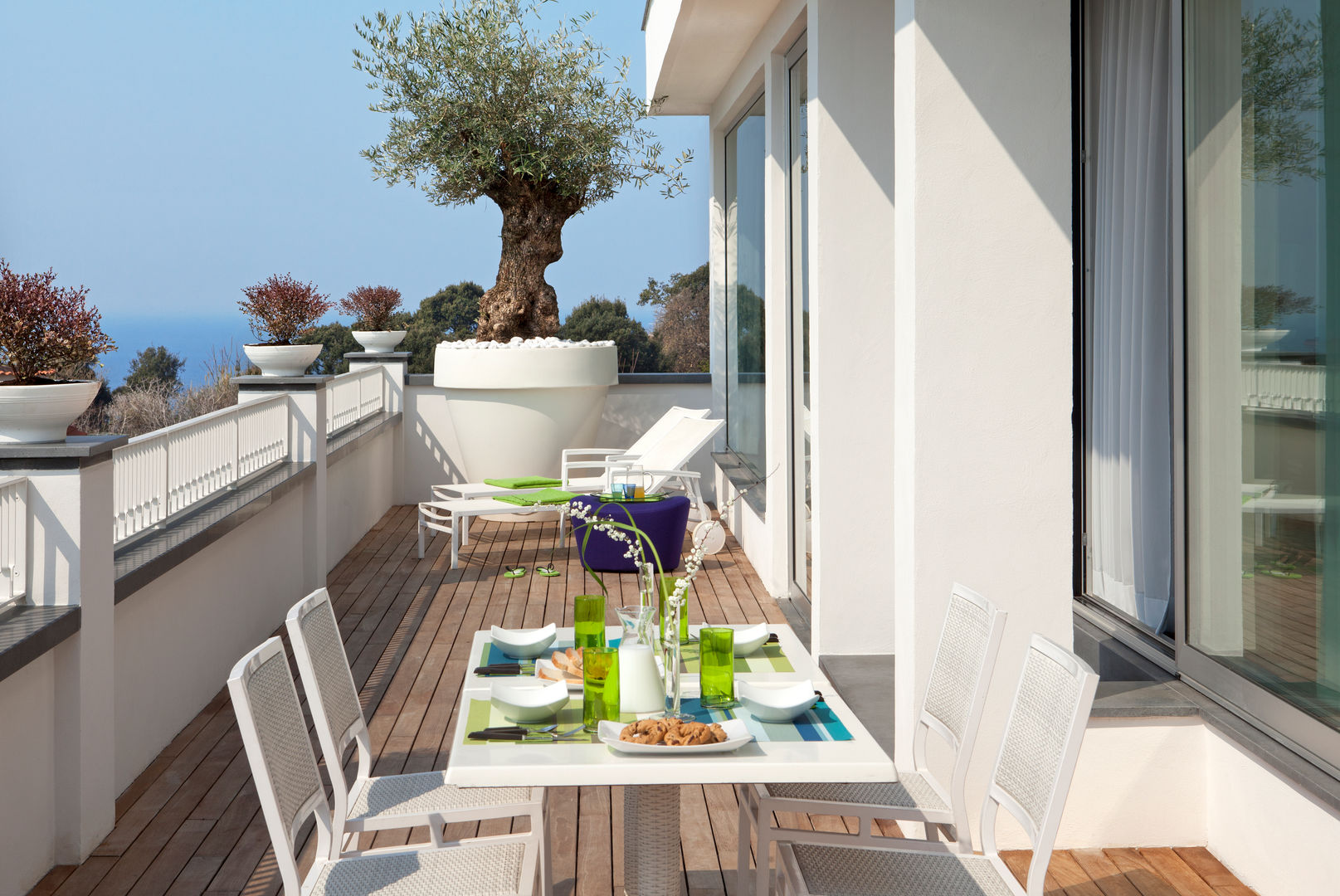 Terrazzo PDV studio di progettazione Balcone, Veranda & Terrazza in stile moderno Mobili