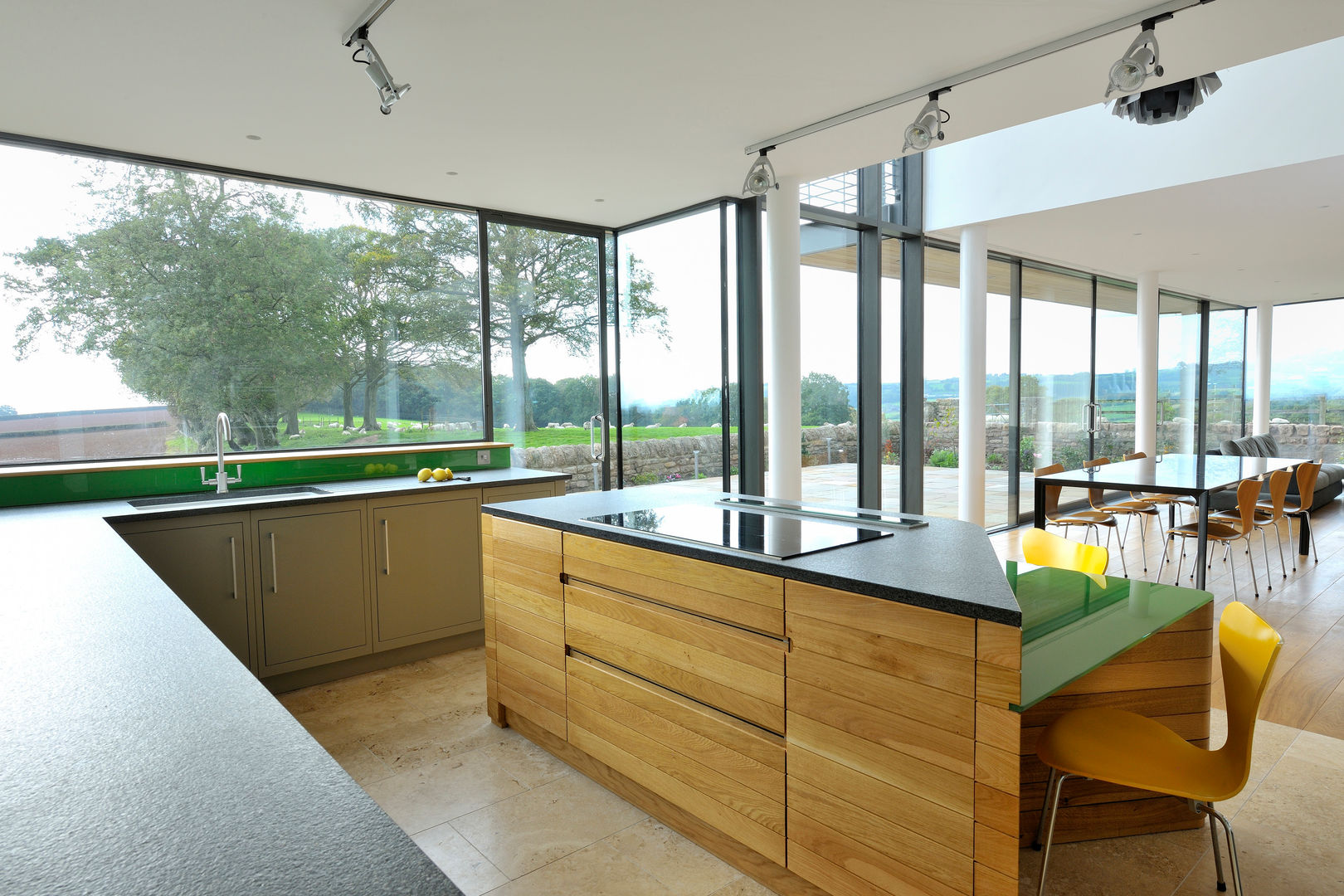 Carreg a Gwydr, Hall + Bednarczyk Architects Hall + Bednarczyk Architects Modern kitchen