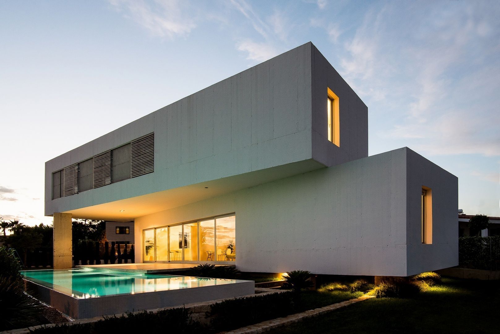 Casa Mikado, Ascoz Arquitectura Ascoz Arquitectura حديقة